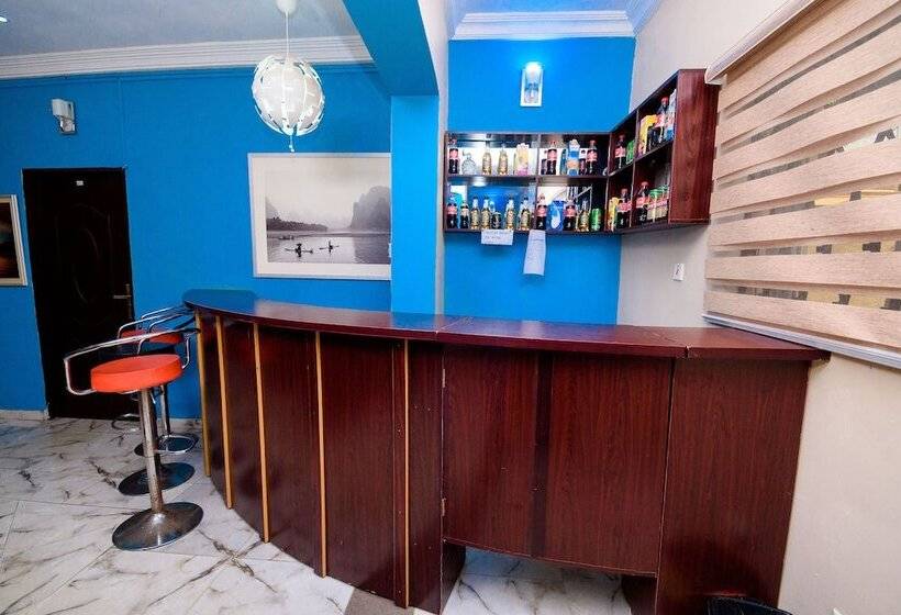 پانسیون D Tavern Apartment