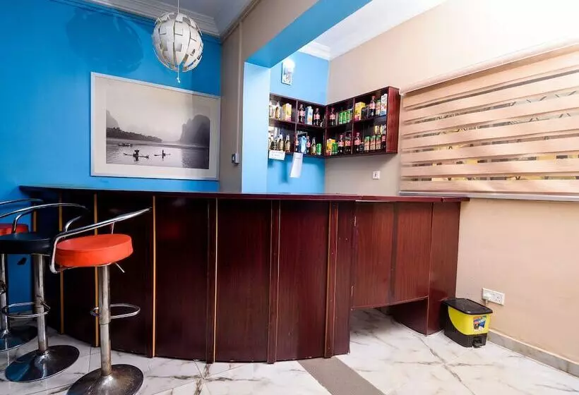 پانسیون D Tavern Apartment