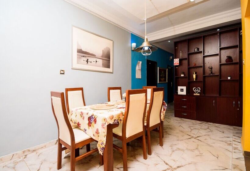 پانسیون D Tavern Apartment