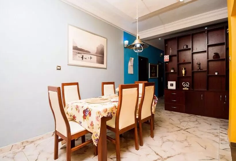 پانسیون D Tavern Apartment