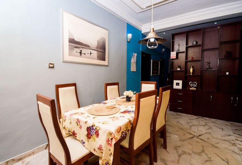 پانسیون D Tavern Apartment