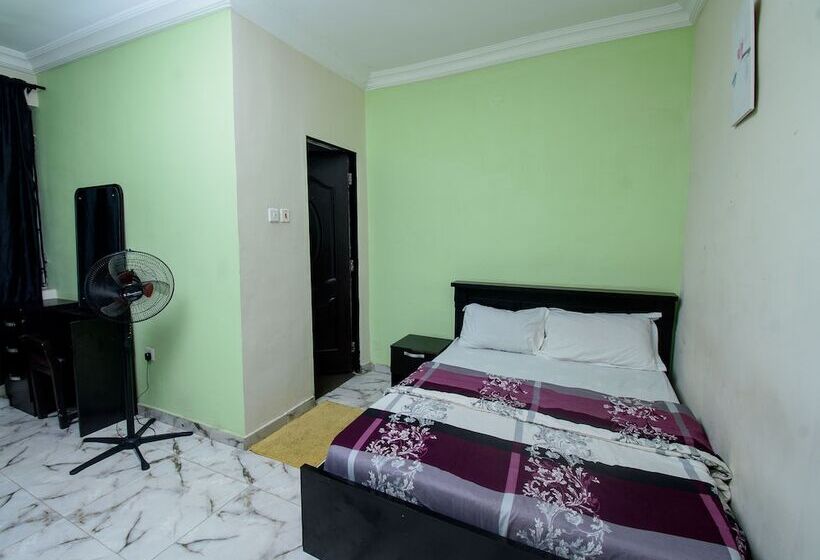 پانسیون D Tavern Apartment