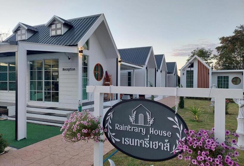 استراحتگاه Raintrary House