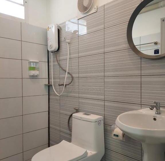 استراحتگاه Raintrary House