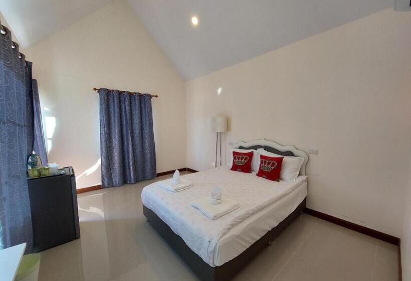 استراحتگاه Raintrary House