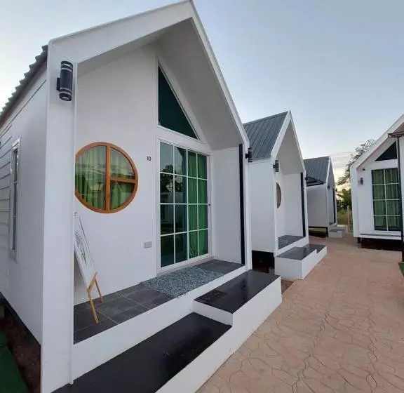 Lomakeskus Raintrary House