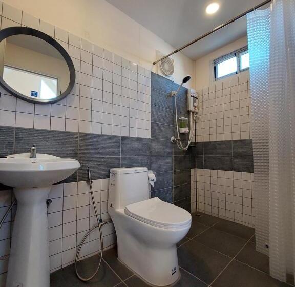 استراحتگاه Raintrary House