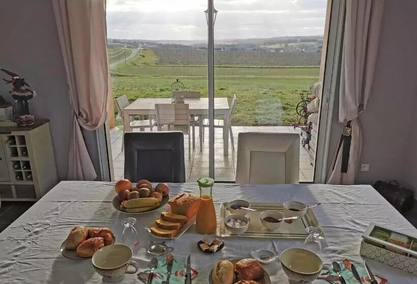 Aamiaismajoitus (B&B) Chambre De Bajolle