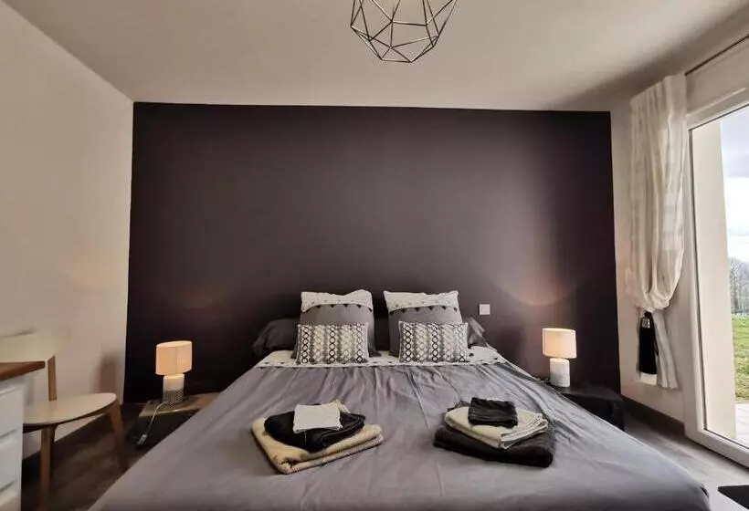 Aamiaismajoitus (B&B) Chambre De Bajolle