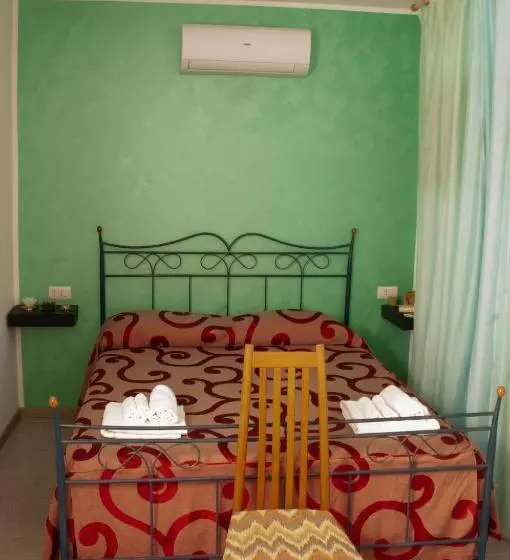 Fly Bed And Breakfast