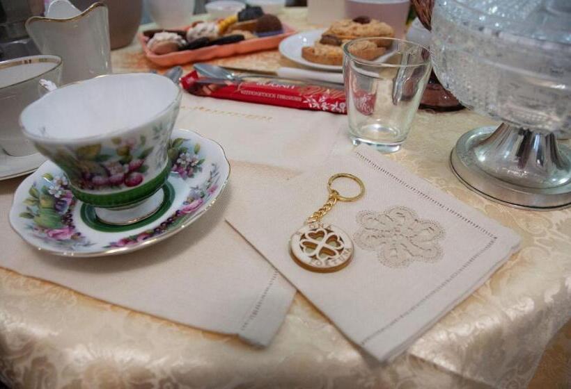 Fly Bed And Breakfast