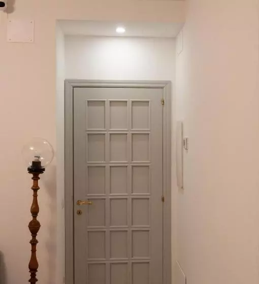 Fly Bed And Breakfast