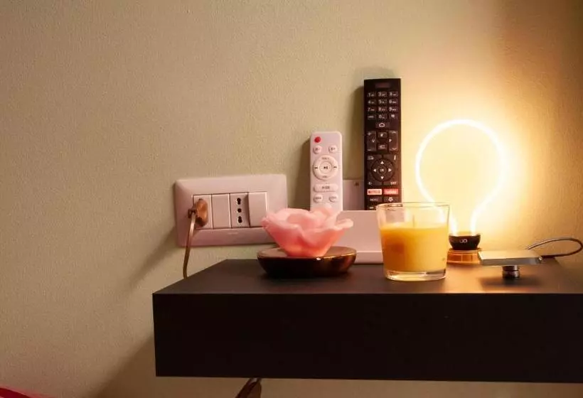 Fly Bed And Breakfast