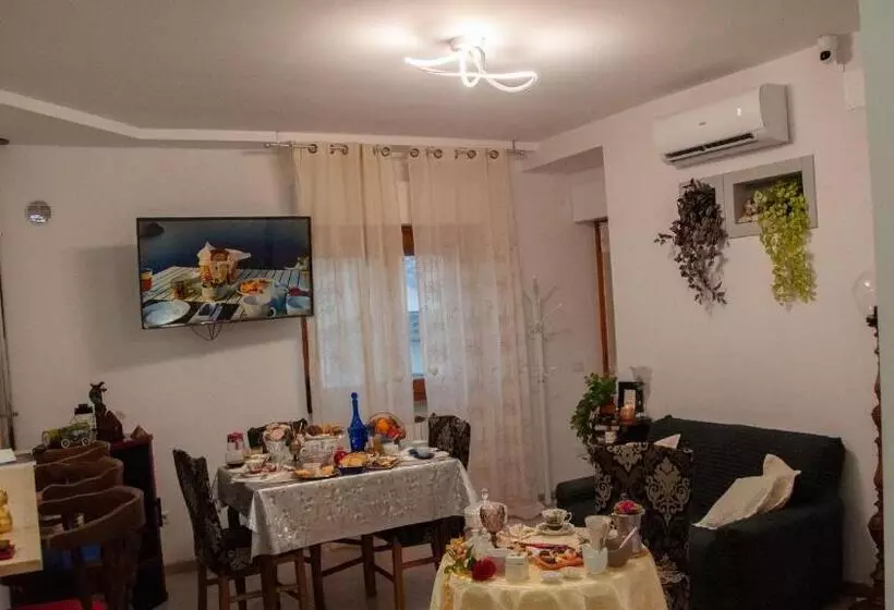 Fly Bed And Breakfast