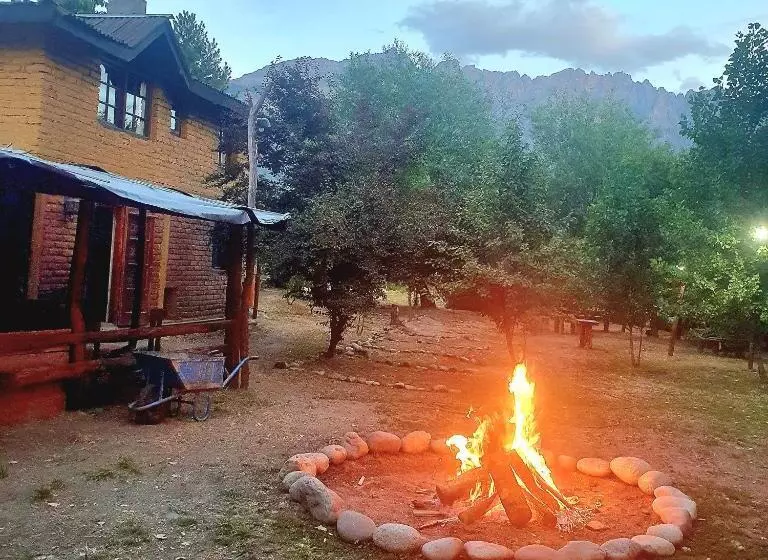 Hostel,dormis Y Camping Costa Bolsón