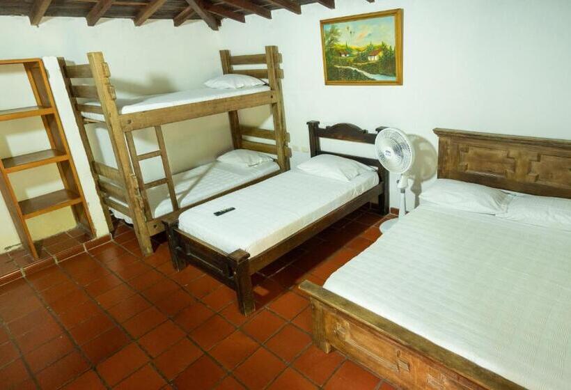 هتل Campestre San Marcos Gw