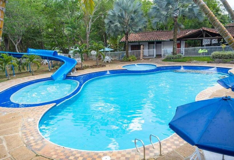 هتل Campestre San Marcos Gw