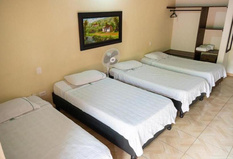 هتل Campestre San Marcos Gw