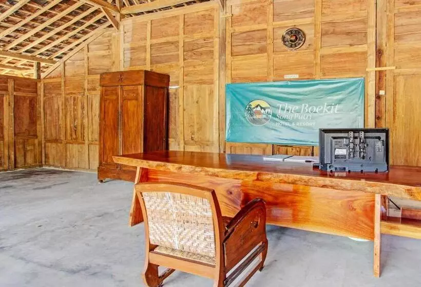 Hotelli Capital O 93449 The Boekit Song Putri Resort