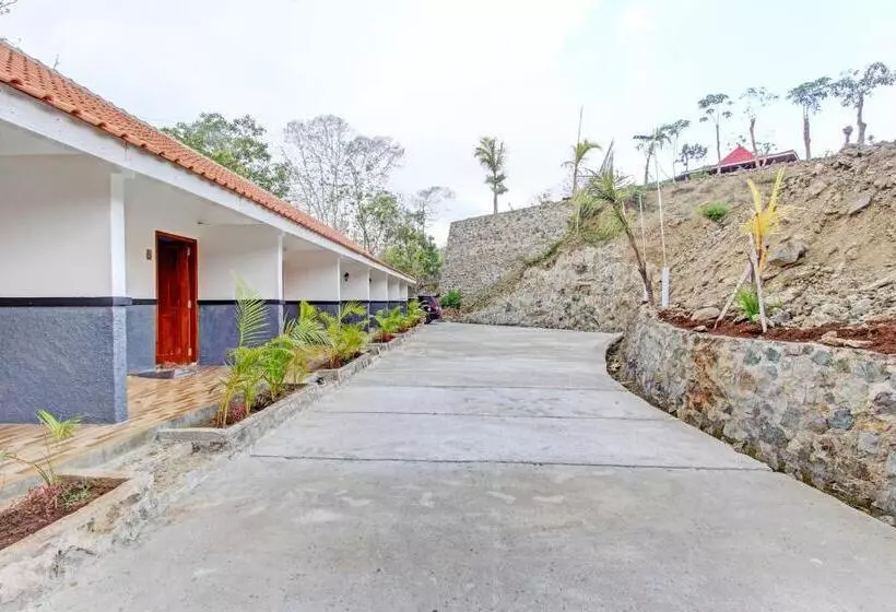 Hotelli Capital O 93449 The Boekit Song Putri Resort