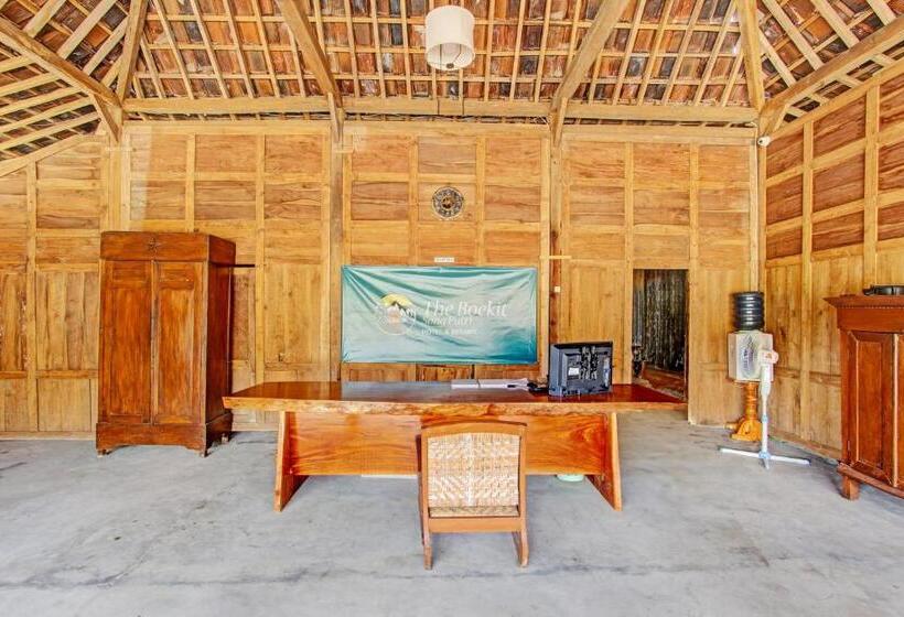 Otel Capital O 93449 The Boekit Song Putri Resort