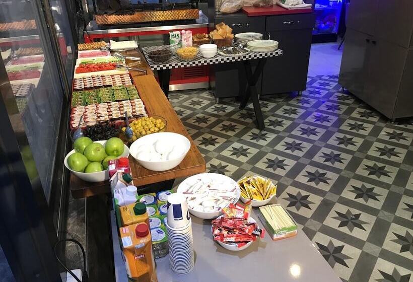 هتل Galatagreenapple