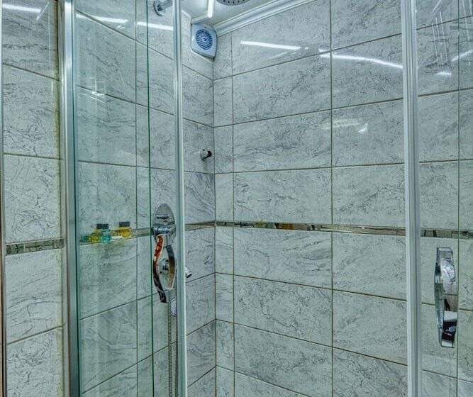 هتل Galatagreenapple