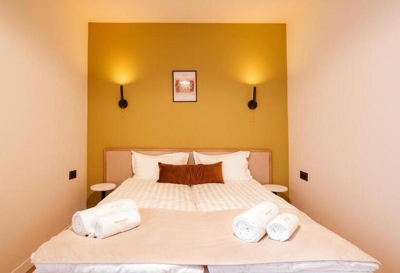 בית מלון כפרי Motives Inn Dilijan