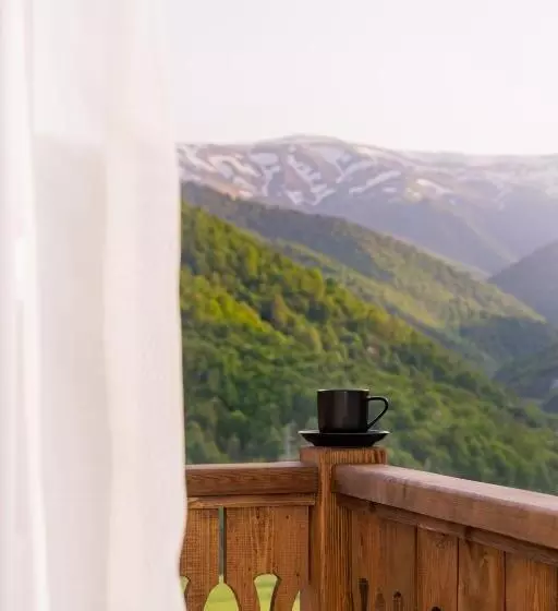 ホテル Motives Inn Dilijan