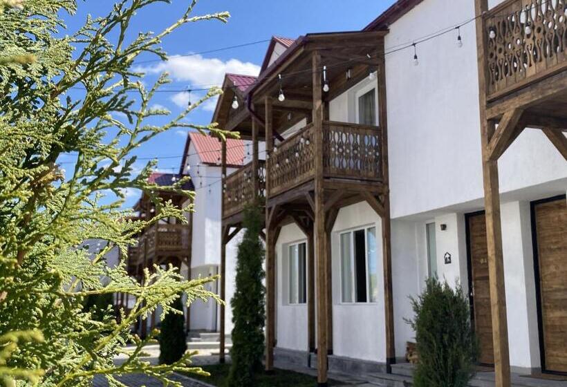 בית מלון כפרי Motives Inn Dilijan