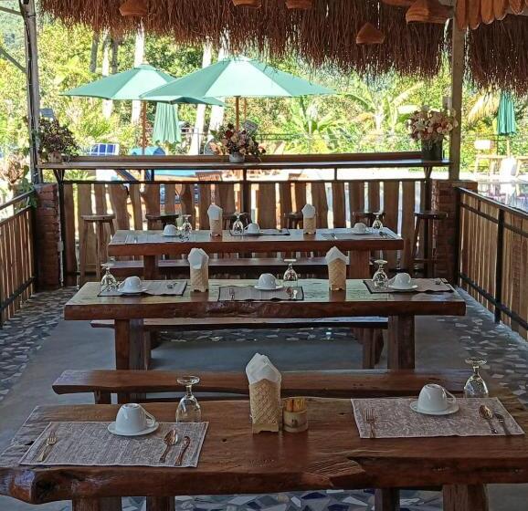 酒店 Sekumpul Bali Hidden Space