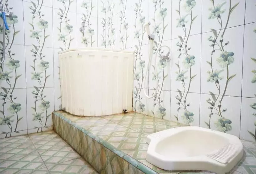 Hotelli Spot On 93423 Kost Berkah