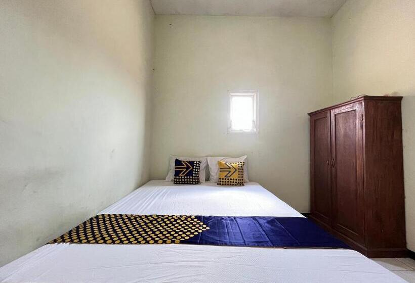 Otel Spot On 93423 Kost Berkah