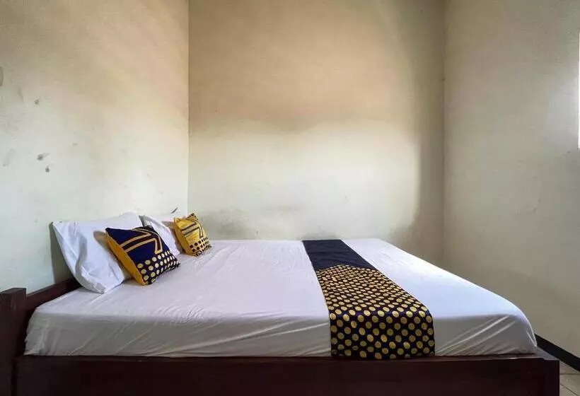 Hotelli Spot On 93423 Kost Berkah