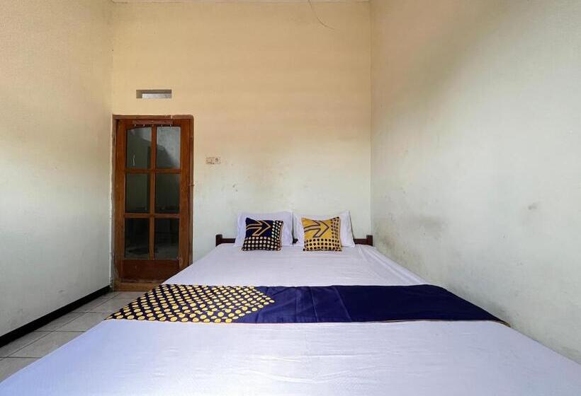 Otel Spot On 93423 Kost Berkah