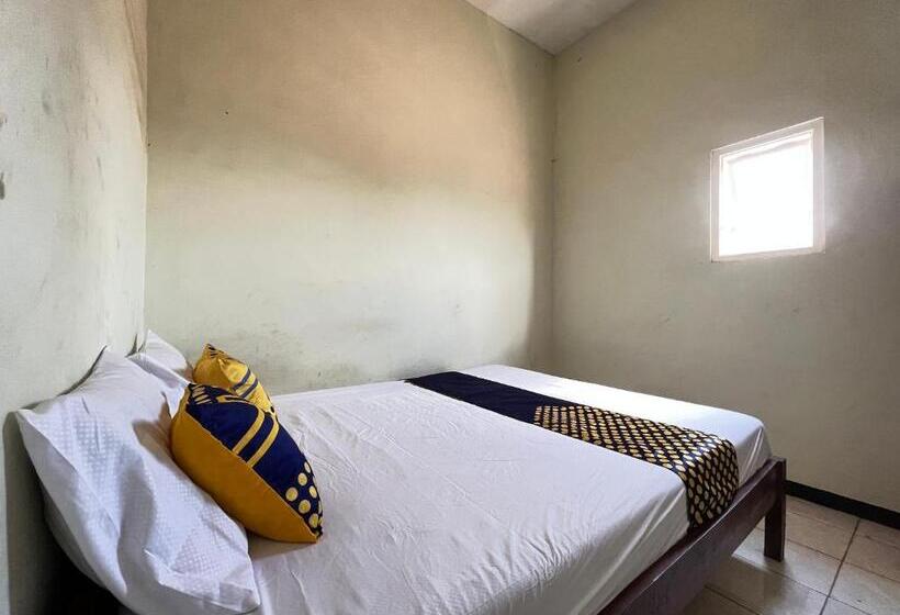 Otel Spot On 93423 Kost Berkah