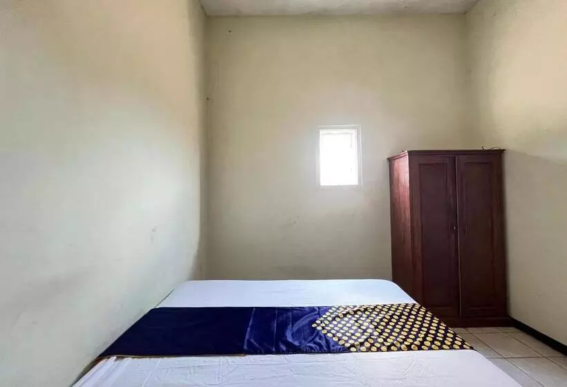 Hotelli Spot On 93423 Kost Berkah