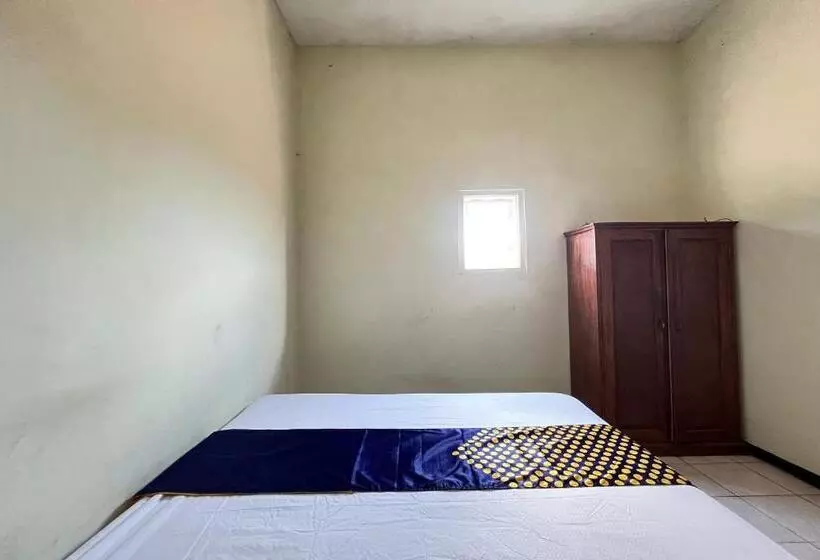 Hotelli Spot On 93423 Kost Berkah