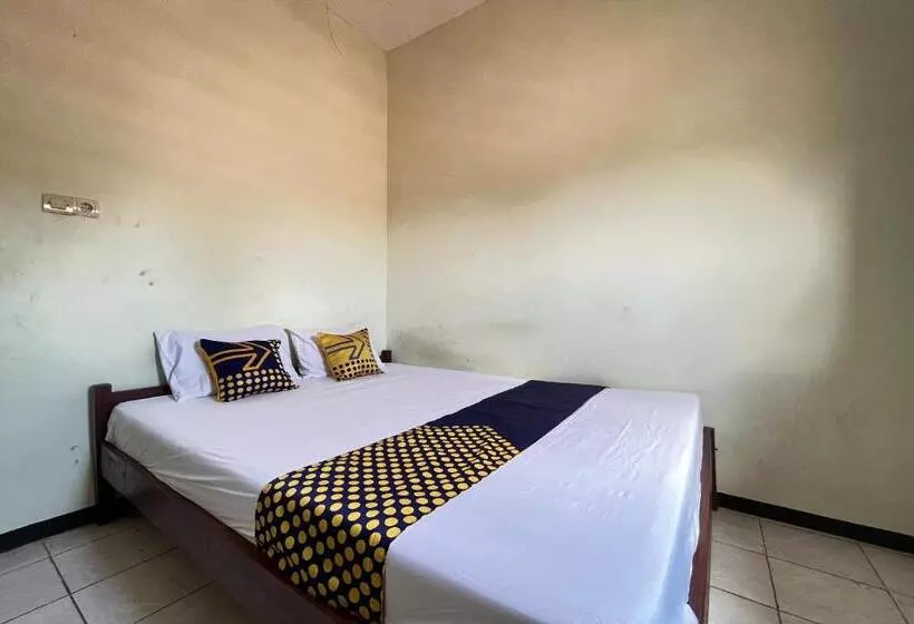 Hotelli Spot On 93423 Kost Berkah