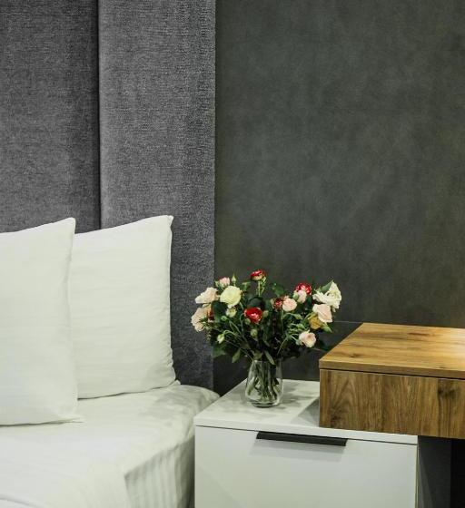 London Hotel Yerevan