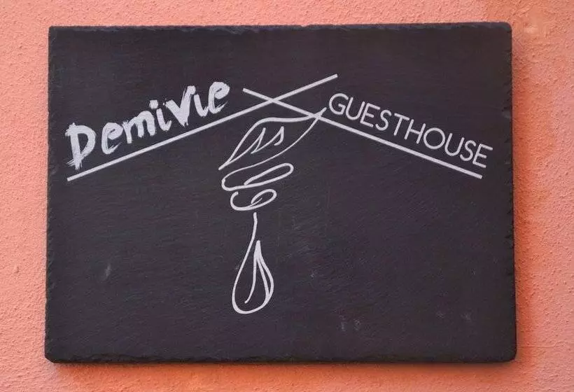 Majatalo Demivie Guesthouse