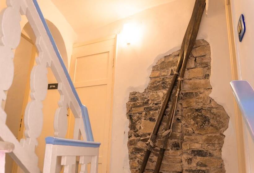 Пансион Demivie Guesthouse