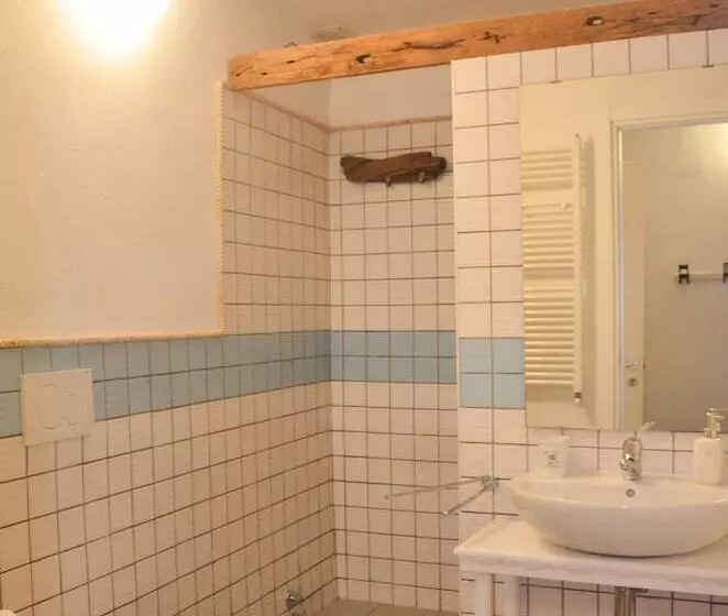 Majatalo Demivie Guesthouse