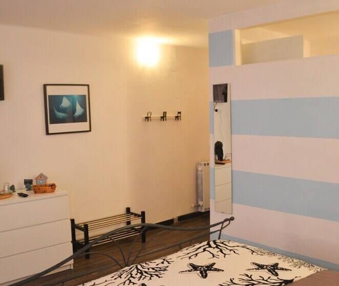 Пансион Demivie Guesthouse