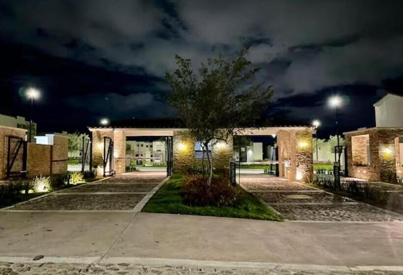 Panzió Habitación Con Baño Privado, Frente Al Conin