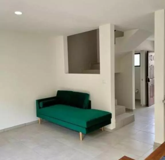 ペンション Habitación Con Baño Privado, Frente Al Conin