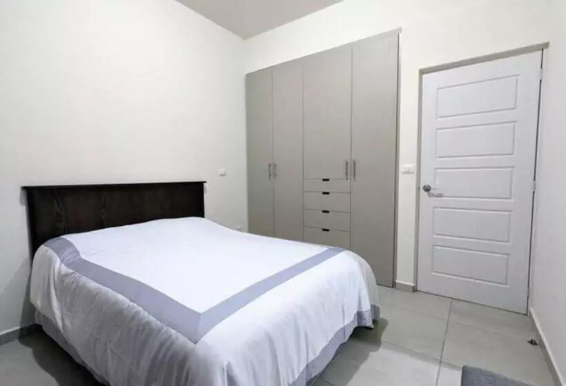 ペンション Habitación Con Baño Privado, Frente Al Conin