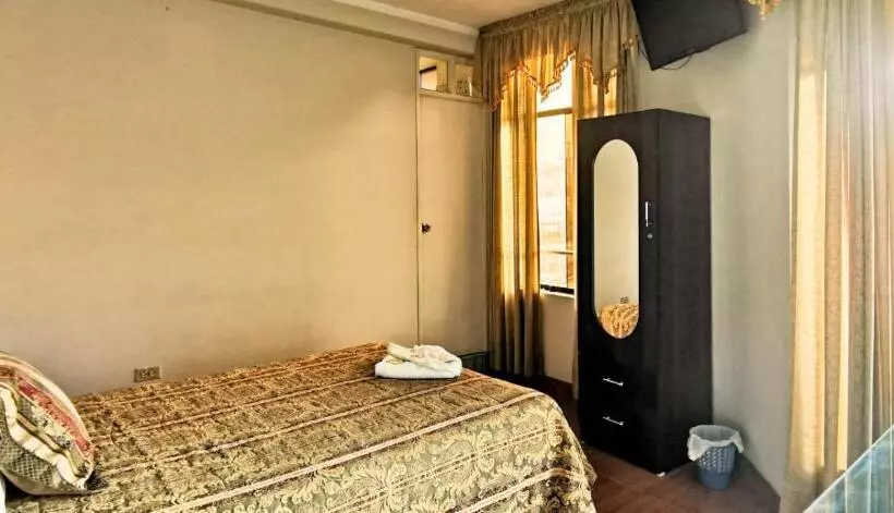پانسیون Hostal Keymar