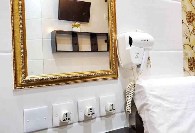 پانسیون International Metro Guest House