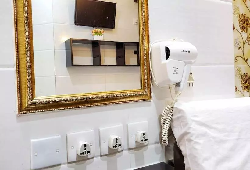 پانسیون International Metro Guest House